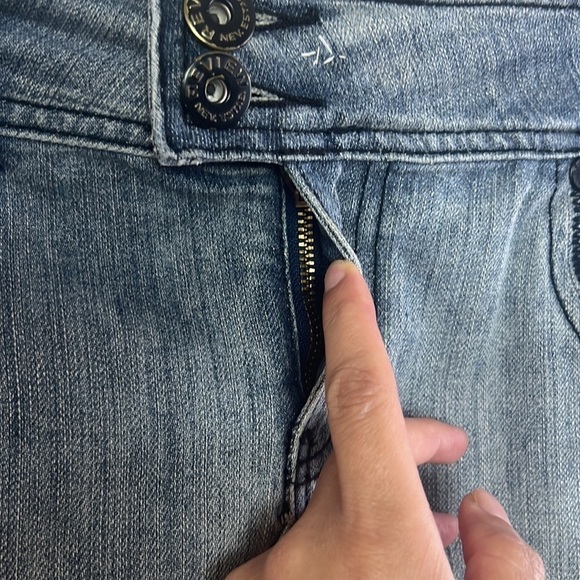 Review Women’s Light Blue Wash Denim Mini Skirt Size 31 - Picture 6 of 15